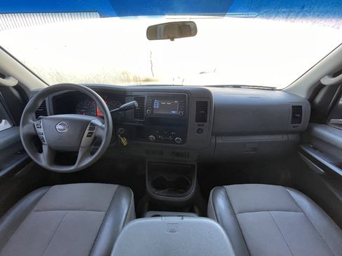 Used 2015 Nissan NV 3500 SV w/ Technology Package image 7