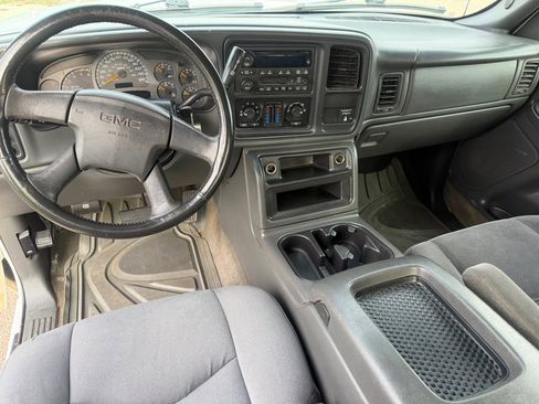 Used 2004 GMC Sierra 2500 SLE image 10