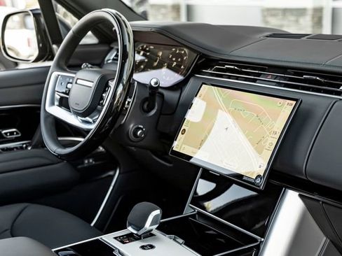 New 2026 Land Rover Range Rover Long Wheelbase SE AWD/4WD image 36