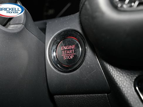 Certified 2024 Honda HR-V LX image 32