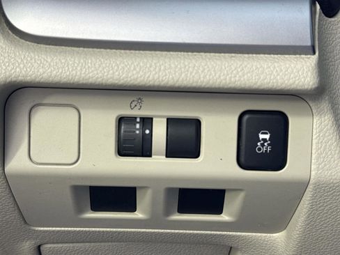 Used 2013 Subaru Impreza 2.0i Sport Premium image 22