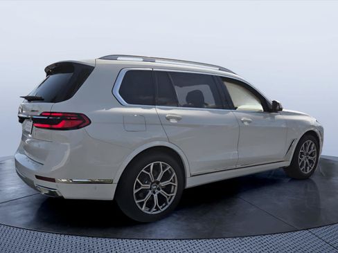 Used 2023 BMW X7 xDrive40i w/ Premium Package AWD/4WD image 6