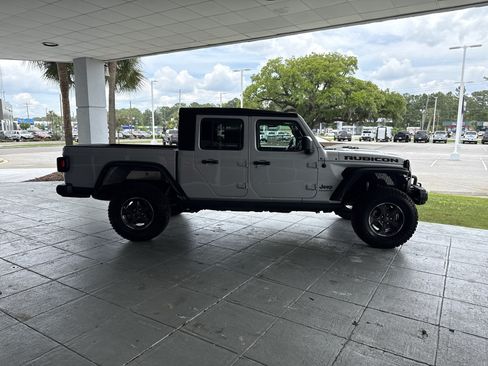 Used 2023 Jeep Gladiator Rubicon w/ Cold Weather Group AWD/4WD image 14