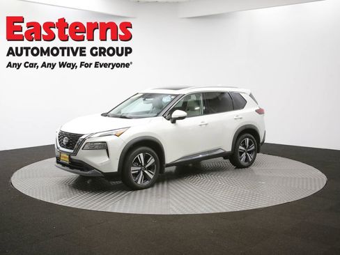 Used 2023 Nissan Rogue SL w/ SL Premium Package image 59