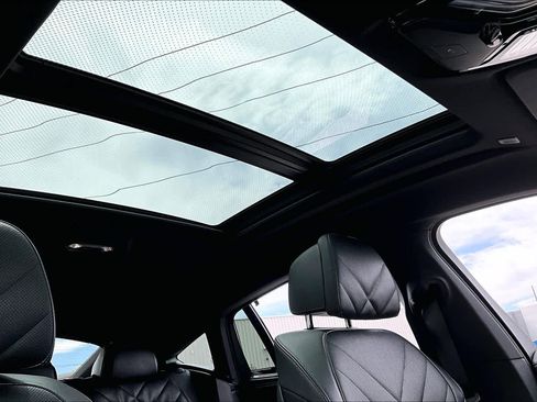 Used 2025 BMW X6 xDrive40i w/ Executive Package image 13