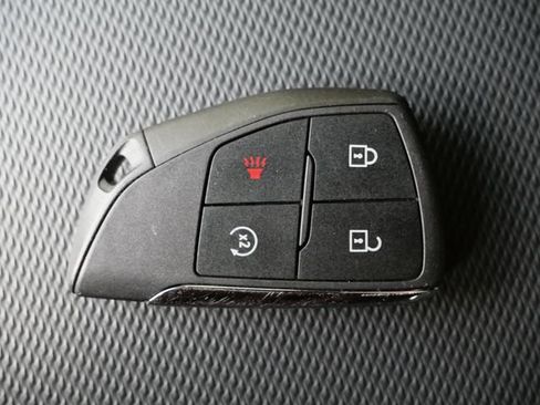 Used 2025 Chevrolet Equinox LT w/ Safety and Technology Package FWD image 29