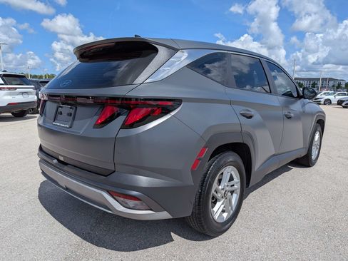 Used 2025 Hyundai Tucson SE FWD image 5