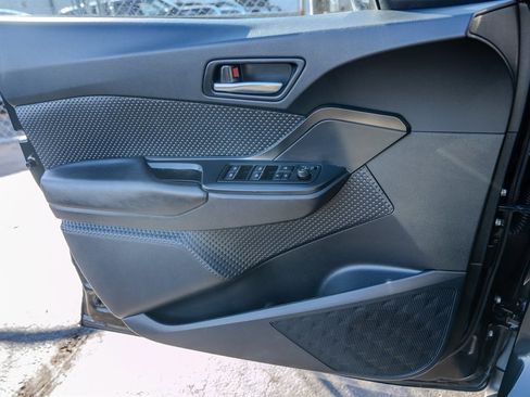 Used 2018 Toyota C-HR XLE image 24