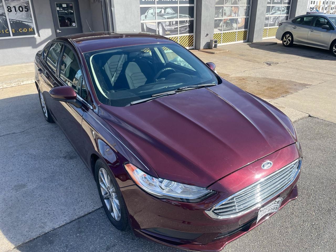 Used 2017 Ford Fusion SE w/ Fusion SE Technology Package FWD image 20