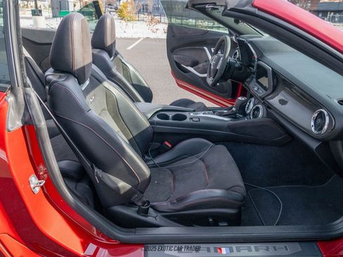 Used 2019 Chevrolet Camaro ZL1 image 39