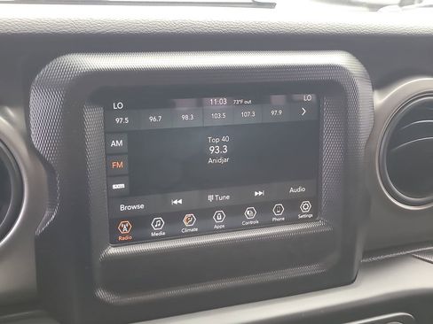 Used 2023 Jeep Wrangler Sport S image 19