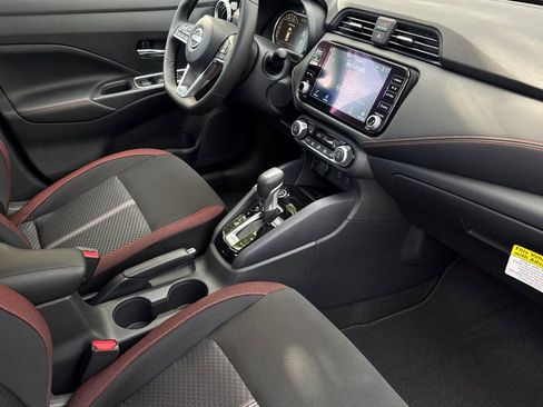 New 2025 Nissan Versa SR w/ Trunk Package image 13
