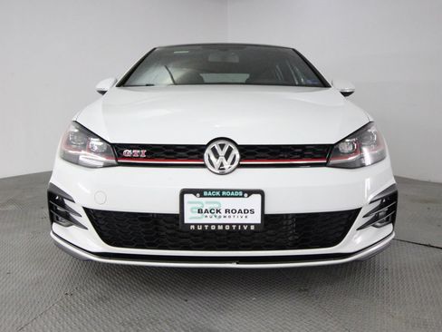 Used 2019 Volkswagen GTI SE FWD image 2