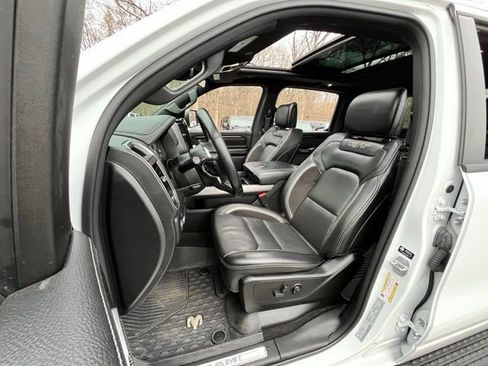 Used 2022 RAM 1500 Laramie AWD/4WD image 17
