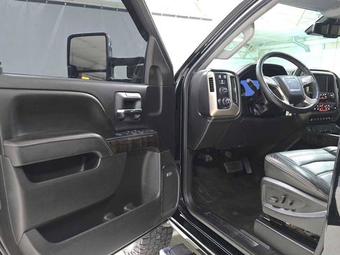 Used 2015 GMC Sierra 3500 Denali w/ Duramax Plus Package image 20