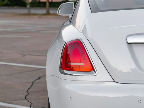 Used 2020 Rolls-Royce Wraith image 60