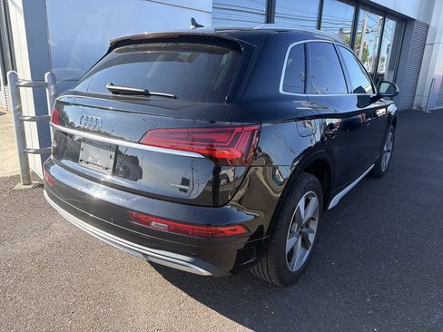 Used 2023 Audi Q5 2.0T Premium w/ Convenience Package AWD/4WD image 3
