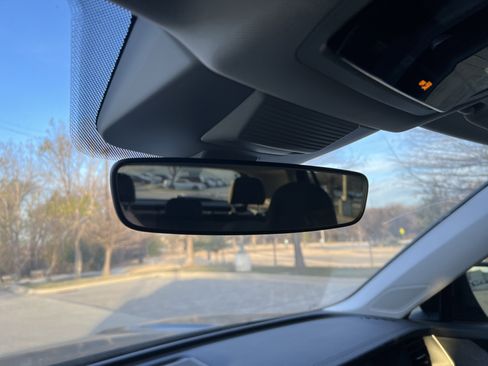 Used 2025 Volkswagen Tiguan S image 24