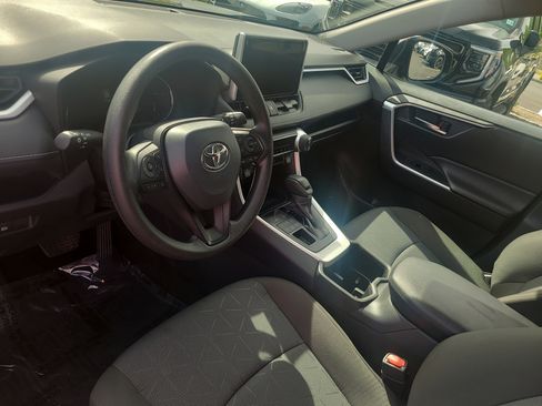 Certified 2025 Toyota RAV4 XLE AWD/4WD image 15