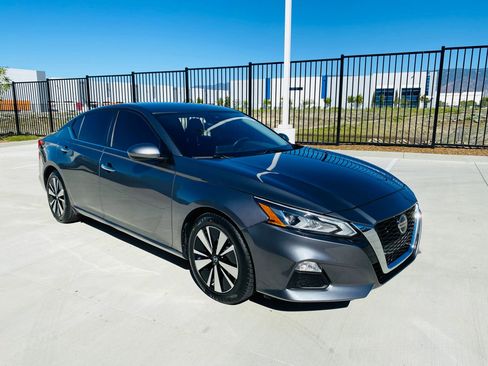 Used 2022 Nissan Altima 2.5 SV image 7