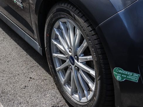 Used 2015 Ford C-MAX Energi SEL image 5