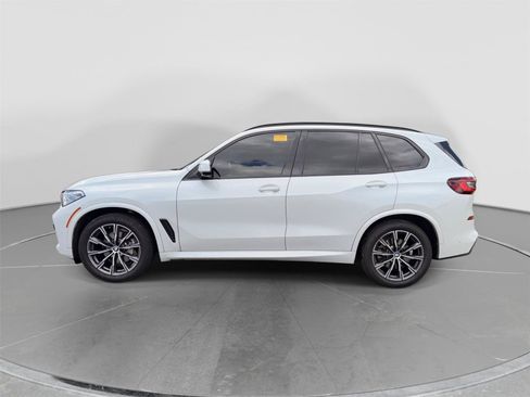 Used 2023 BMW X5 xDrive40i w/ Executive Package AWD/4WD image 2