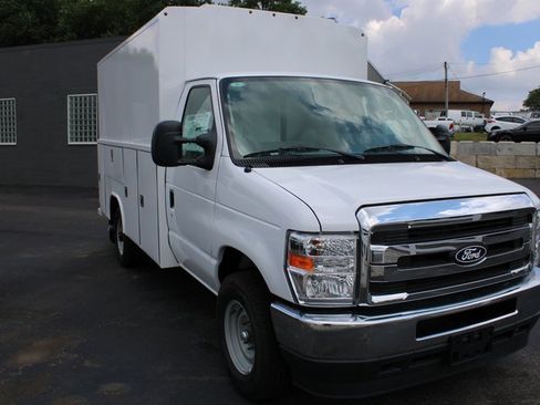New 2026 Ford E-350 and Econoline 350 Super Duty w/ Power Equipment Group image 7