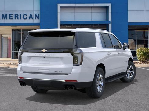 New 2026 Chevrolet Suburban Premier image 5