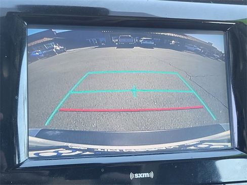 Used 2020 Toyota Camry SE image 13