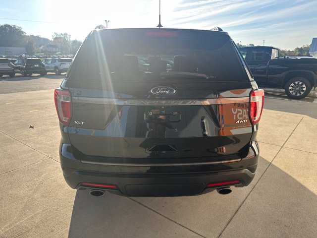Used 2018 Ford Explorer XLT w/ XLT Appearance Package AWD/4WD image 7