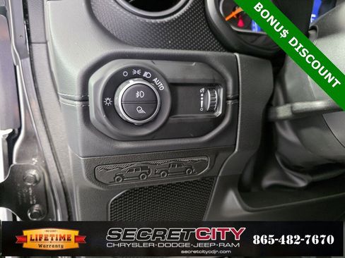 New 2025 Jeep Gladiator Mojave image 14