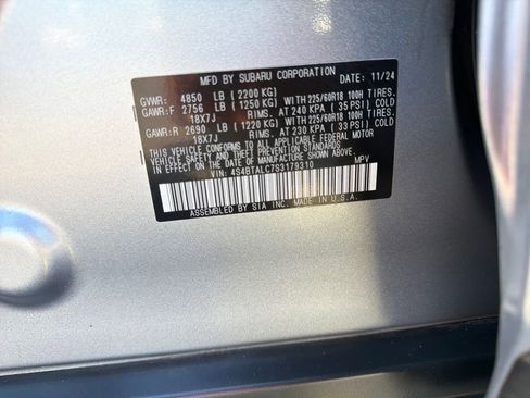 Used 2025 Subaru Outback Onyx Edition AWD/4WD image 33