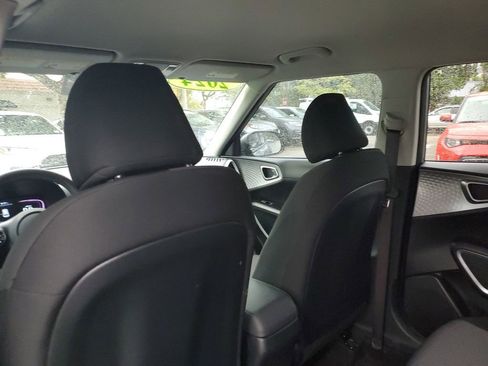 Certified 2024 Kia Soul LX w/ Option Group 015 image 12