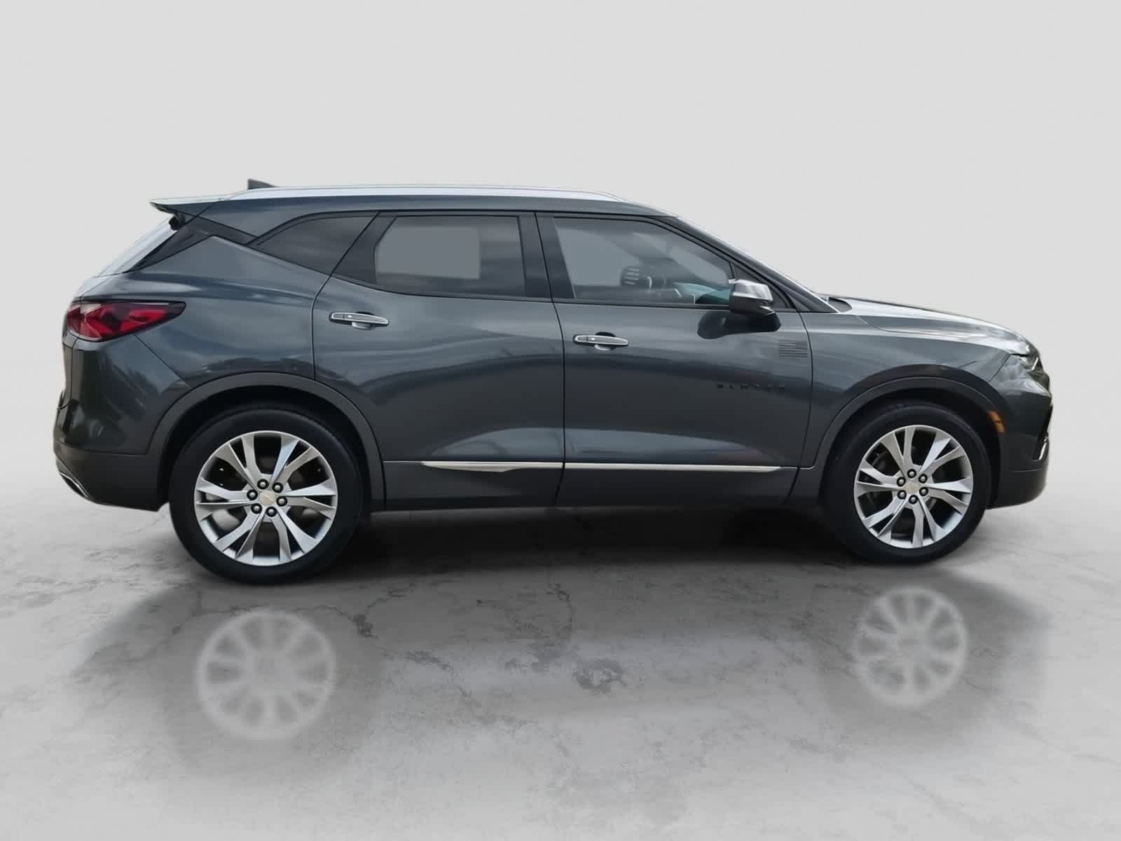 Used 2019 Chevrolet Blazer Premier w/ Sun and Wheels Package AWD/4WD image 9