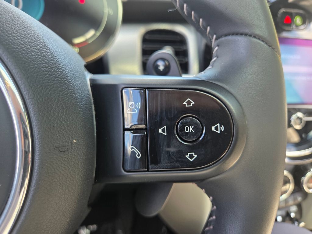 Used 2024 MINI Cooper S w/ Signature Upholstery Package FWD image 22