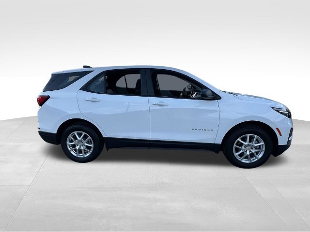 Certified 2024 Chevrolet Equinox LS w/ Driver Confidence II Package AWD/4WD image 25