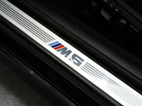 Used 2013 BMW M6 Coupe image 17
