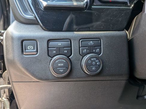 Used 2024 Chevrolet Silverado 2500 LT AWD/4WD image 19
