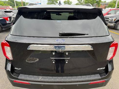 Certified 2022 Ford Explorer XLT w/ Equipment Group 202A AWD/4WD image 6