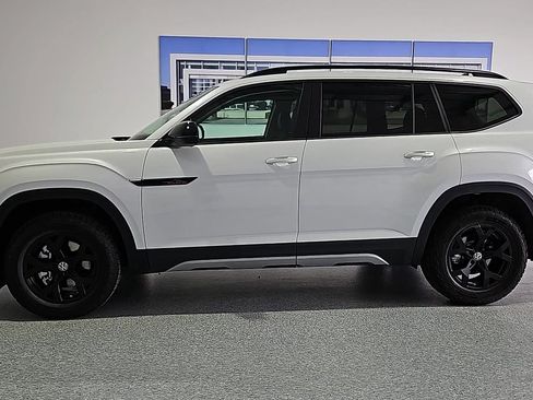 New 2026 Volkswagen Atlas Peak Edition AWD/4WD image 6
