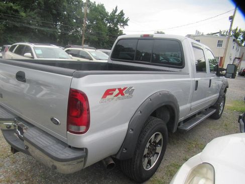 Used 2003 Ford F250 XLT AWD/4WD image 9