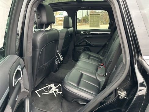 Used 2016 Porsche Cayenne GTS image 10
