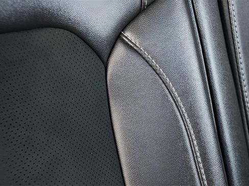 Used 2024 Jeep Grand Cherokee L Laredo image 59