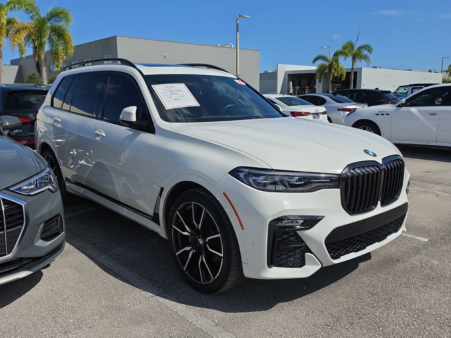 Used 2021 BMW X7 xDrive40i w/ M Sport Package AWD/4WD image 1