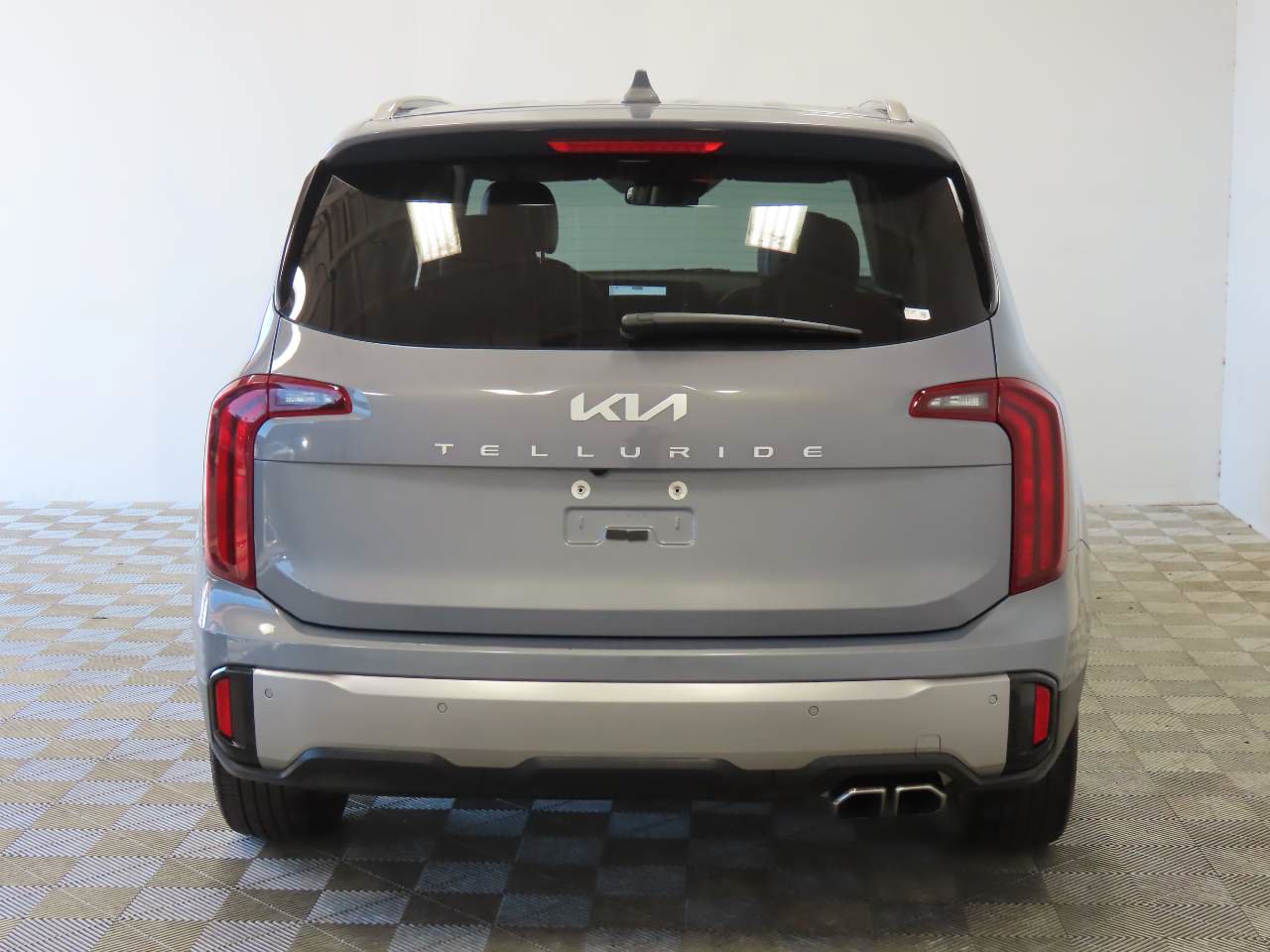 Used 2025 Kia Telluride S FWD image 4