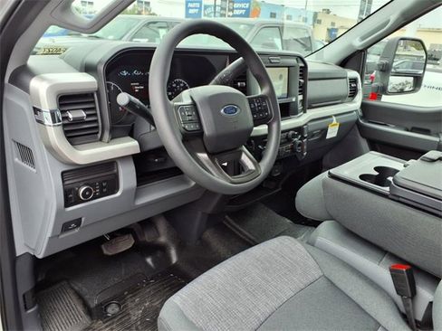 New 2025 Ford F350 XLT image 9