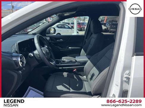 Used 2025 Chevrolet Equinox LT image 12