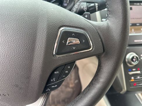 Used 2019 Lincoln MKC Premiere FWD image 21