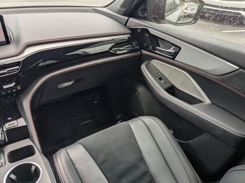 Used 2024 Acura MDX A-Spec image 18