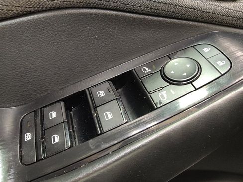 Used 2023 Nissan Rogue S FWD image 27